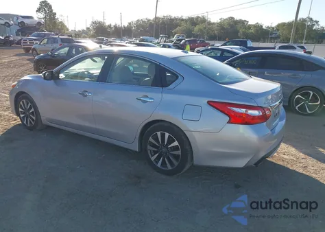 2017 Nissan Altima 2.5 Sl z USA, uszkodzony, nr VIN 1N4AL3AP1HC136856